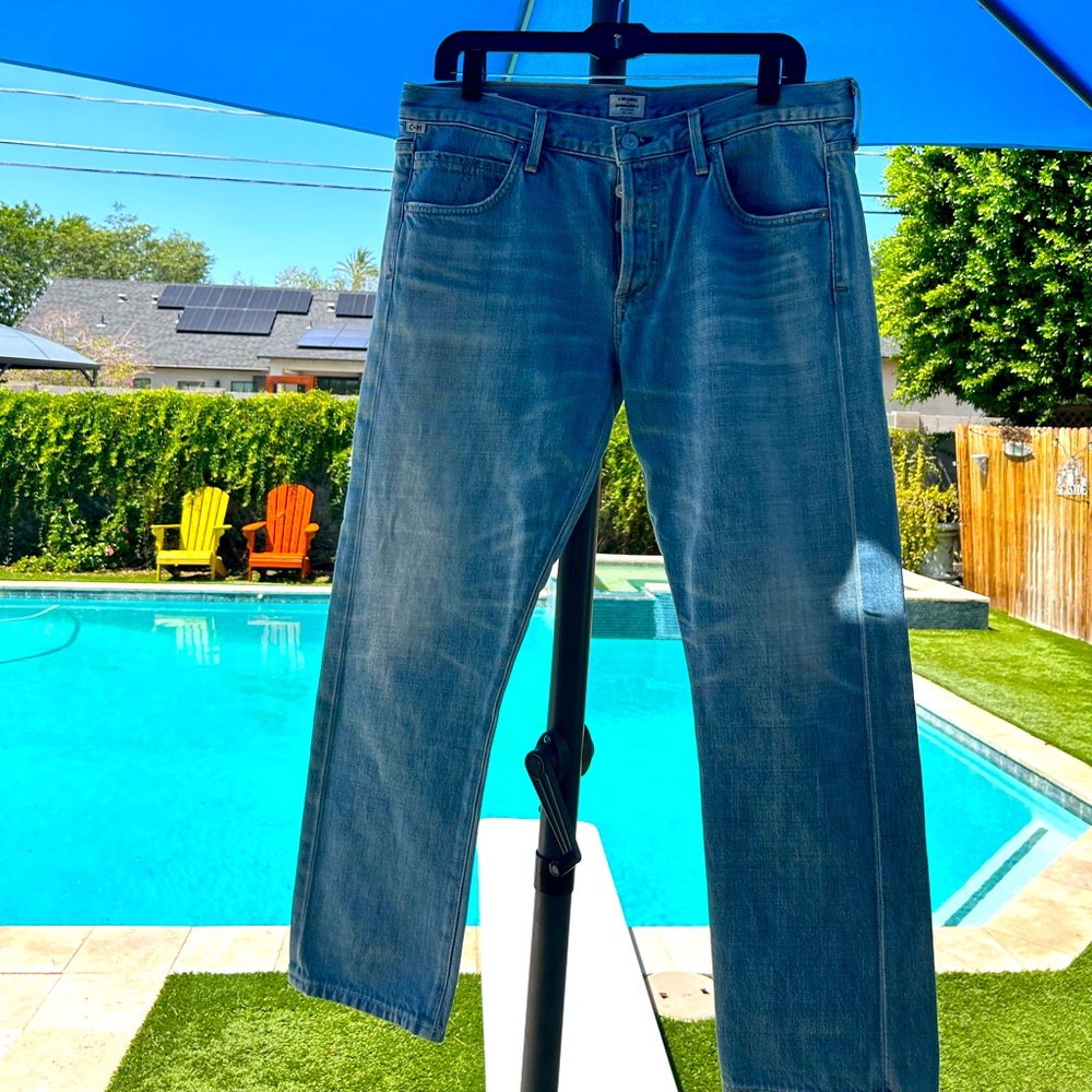 Citizens of Humanity by Jerome Dahan
Mid rise slim fit crop
Made in USA
Size 30